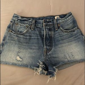 Levis sexy short!!! 🥰☀️